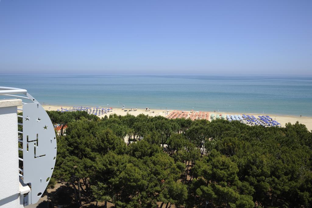 Hotel Lido Alba Adriatica Exterior foto
